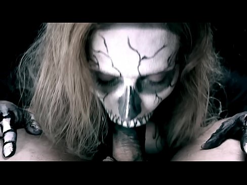 ❤️ Demoniczna dziewczyna ssąca kutasa swoimi czarnymi ustami i połykająca spermę. ❤️❌ Sex at pl.pornovore.ru ☑